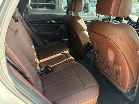 Used 2018 Audi Q5 2.0T Premium Plus w/ Premium Plus Package AWD/4WD image 6
