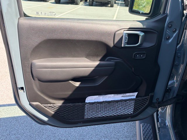 New 2026 Jeep Gladiator Sport AWD/4WD image 11