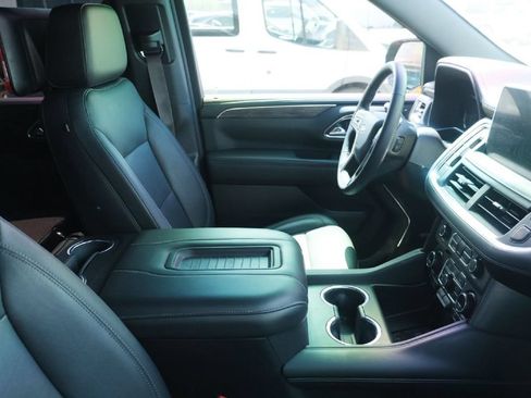 Used 2021 Chevrolet Tahoe LT w/ LT Signature Plus Package RWD image 10