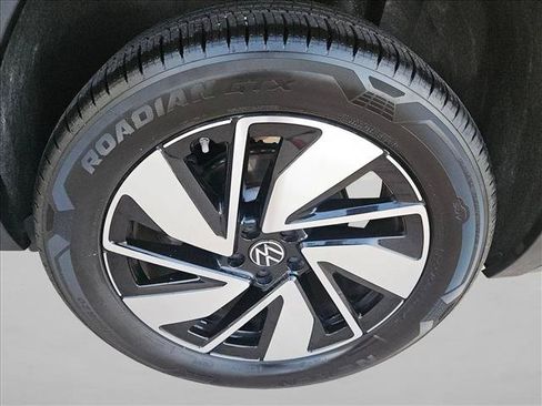 Used 2026 Volkswagen Atlas SE FWD image 23
