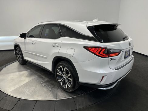 Used 2019 Lexus RX 350L w/ Premium Package image 4
