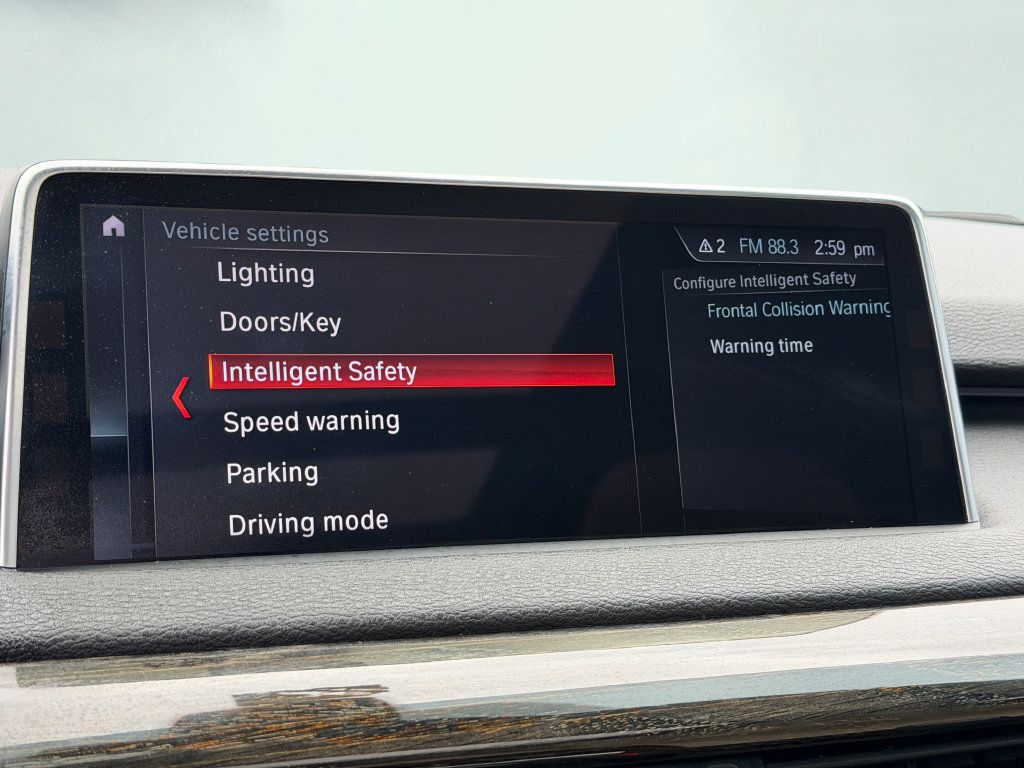 Used 2018 BMW X5 xDrive40e AWD/4WD image 32