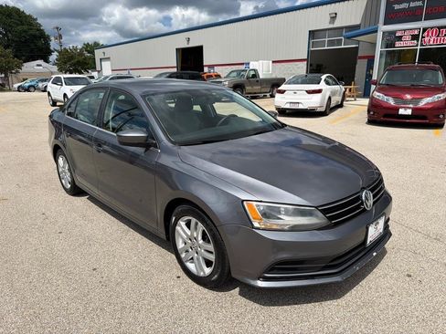 Used 2017 Volkswagen Jetta S FWD image 2