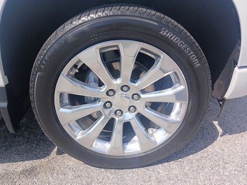 Used 2022 Chevrolet Silverado 1500 High Country w/ High Country Premium Package image 20