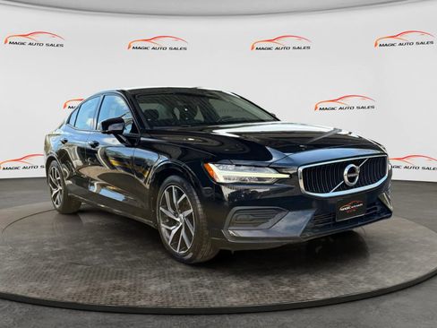 Used 2020 Volvo S60 T5 Momentum w/ Protection Package Premier image 3