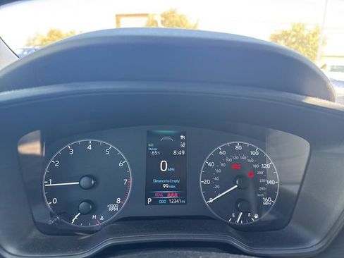 Used 2023 Toyota Corolla SE w/ SE Premium Package image 16