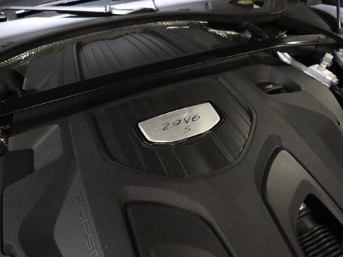 Used 2018 Porsche Panamera 4S w/ Premium Package Plus AWD/4WD image 88