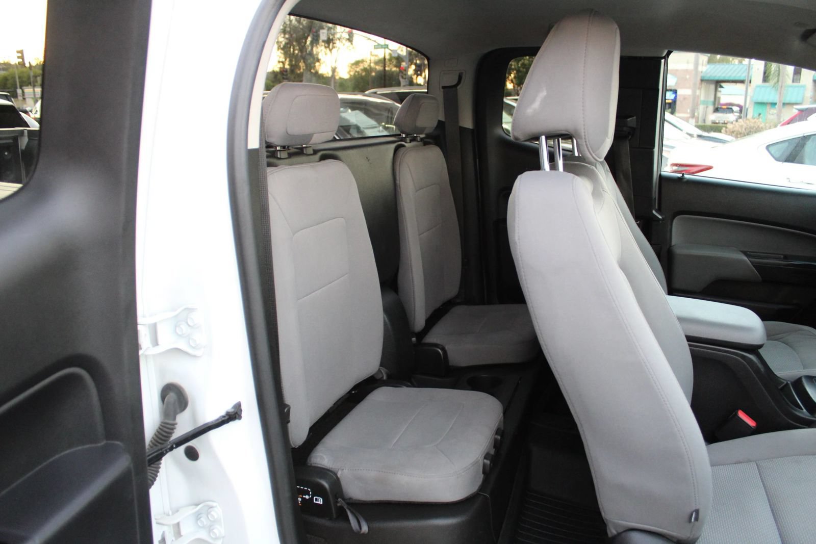 Used 2018 Chevrolet Colorado W/T w/ WT Convenience Package RWD image 11