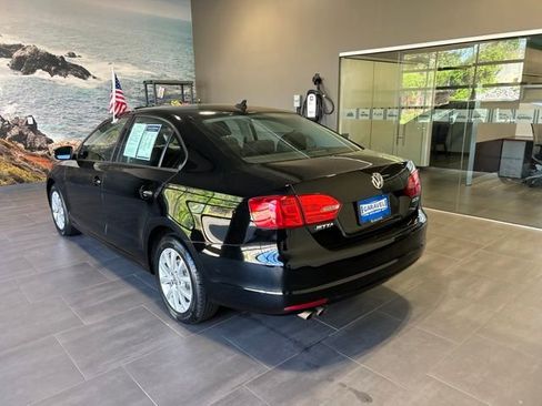Used 2011 Volkswagen Jetta SE FWD image 26