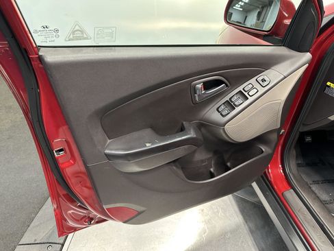 Used 2014 Hyundai Tucson SE image 13