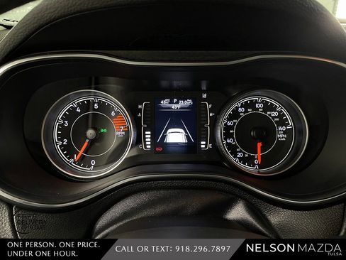 Used 2021 Jeep Cherokee Latitude Plus image 25