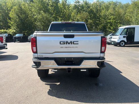 Certified 2020 GMC Sierra 2500 4x4 Crew Cab w/ Convenience Package image 4