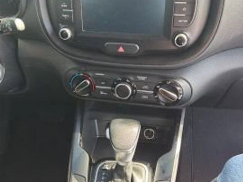 Used 2021 Kia Soul LX FWD image 15