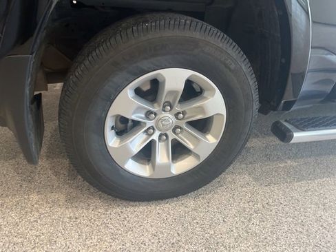 Used 2022 RAM 1500 Laramie image 6