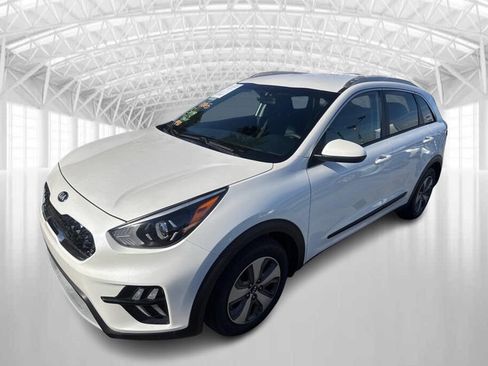 Used 2021 Kia Niro LX image 2