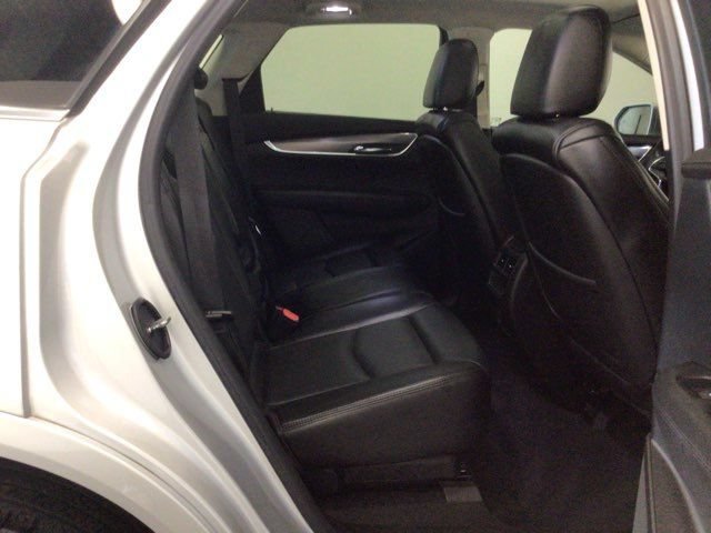 Used 2017 Cadillac XT5 Luxury w/ Driver Awareness Package AWD/4WD image 16