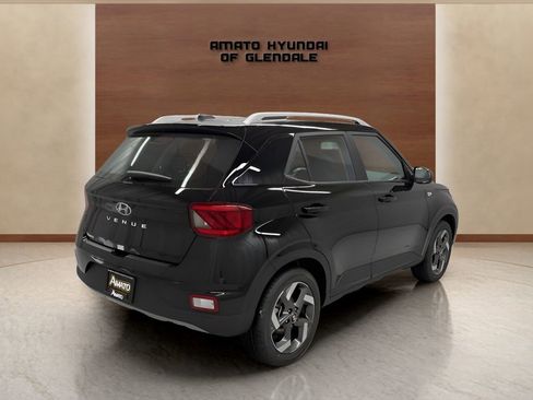 New 2026 Hyundai Venue SEL FWD image 5