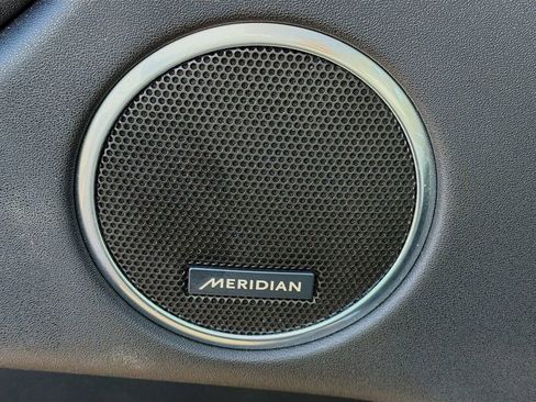 Used 2023 Land Rover Discovery Sport SE image 24