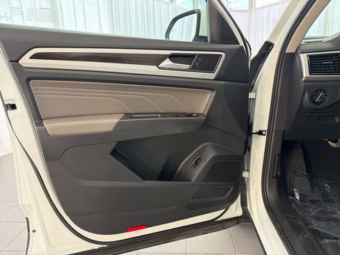 Certified 2023 Volkswagen Atlas SE w/ Panoramic Sunroof Package FWD image 22