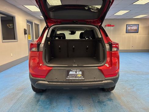 New 2026 Chevrolet TrailBlazer LT w/ Convenience Package FWD image 8
