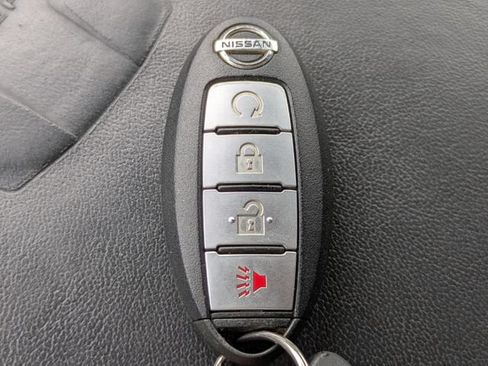 Used 2017 Nissan Titan Platinum Reserve RWD image 29