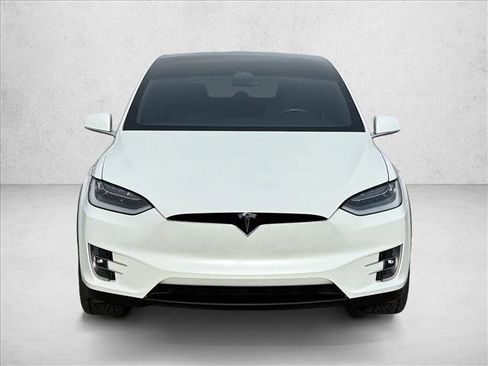Used 2019 Tesla Model X Long Range image 2