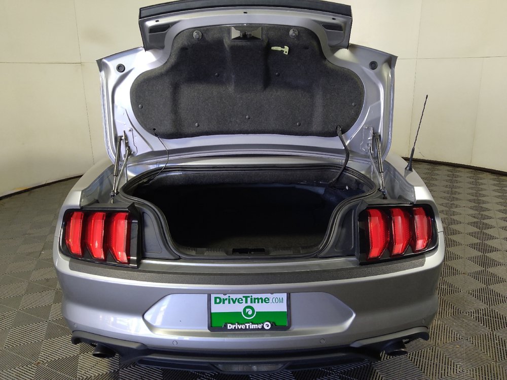 Used 2022 Ford Mustang Premium RWD image 29