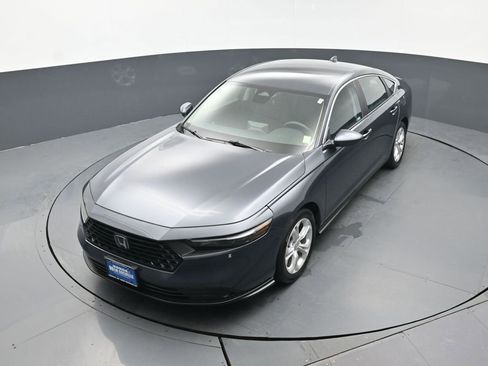 Certified 2023 Honda Accord LX image 35