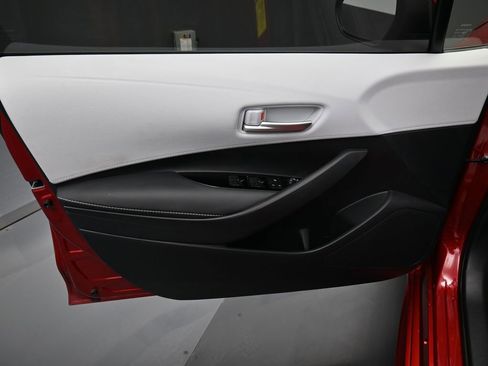 Certified 2025 Toyota Corolla SE FWD image 10
