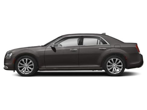 Certified 2018 Chrysler 300 Touring image 2