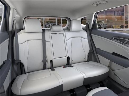 New 2025 Kia Sportage EX image 16