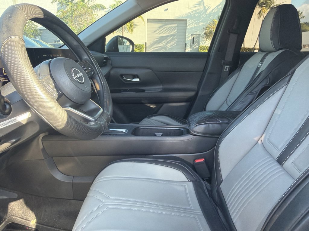 Certified 2025 Nissan Kicks SV w/ SV Premium Package FWD image 11