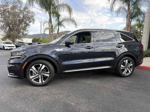 Used 2024 Kia Sorento EX AWD/4WD image 15