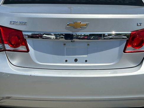 Used 2016 Chevrolet Cruze LT image 19