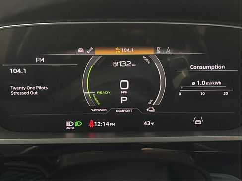 Used 2022 Audi e-tron Premium w/ Convenience Plus Package image 23