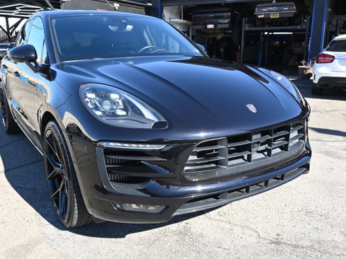 Used 2018 Porsche Macan GTS AWD/4WD image 16