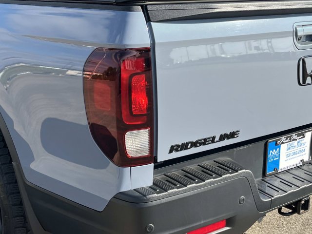 Used 2022 Honda Ridgeline Black Edition image 12