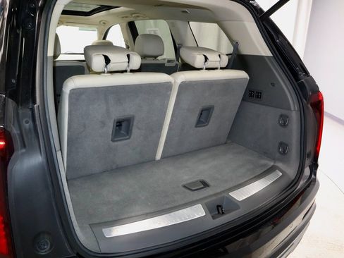 Used 2023 Cadillac XT6 Premium Luxury w/ Technology Package image 13