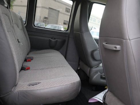 Used 2025 Chevrolet Express 3500 LT w/ LT Preferred Equipment Group RWD image 17