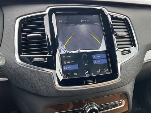 Used 2018 Volvo XC90 T6 Momentum w/ Convenience Package image 24