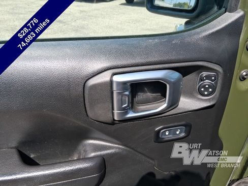Used 2023 Jeep Gladiator Sport AWD/4WD image 22
