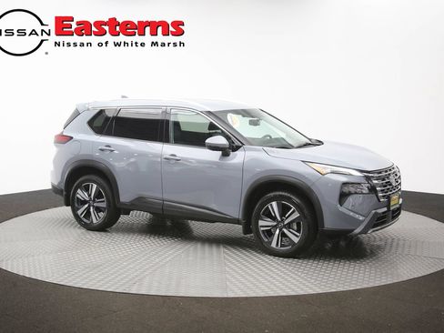 Used 2024 Nissan Rogue SL AWD/4WD image 47