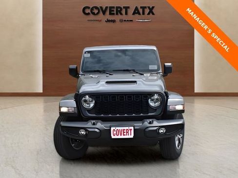 New 2025 Jeep Gladiator Sport image 8