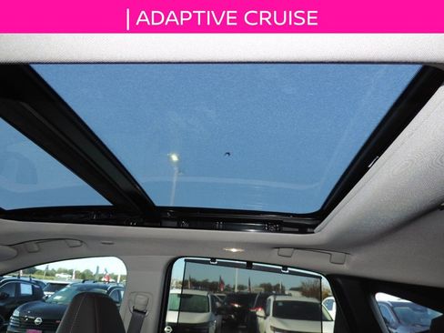 Certified 2025 Nissan Murano Platinum w/ Cargo Package image 16