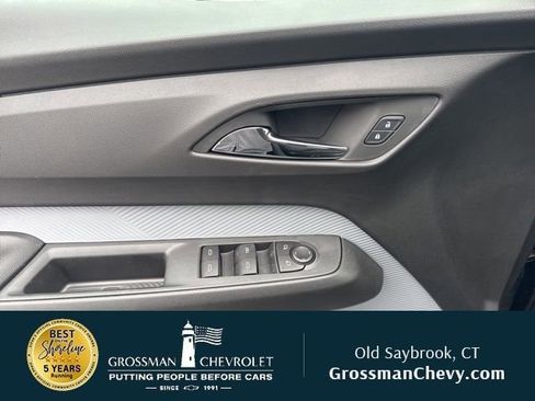 Used 2027 Chevrolet Bolt LT w/ Comfort Package FWD image 9