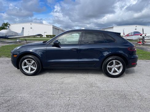 Used 2018 Porsche Macan AWD/4WD image 25