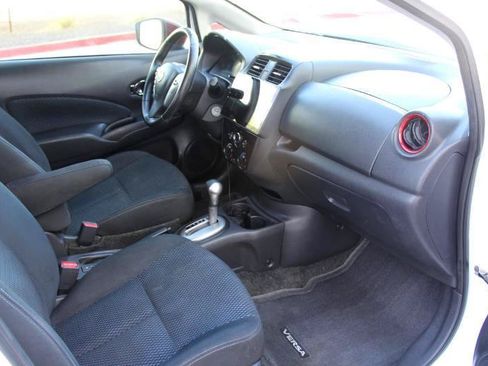 Used 2016 Nissan Versa Note SV FWD image 18