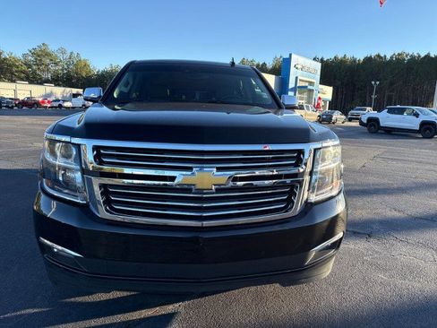Used 2018 Chevrolet Suburban Premier image 8
