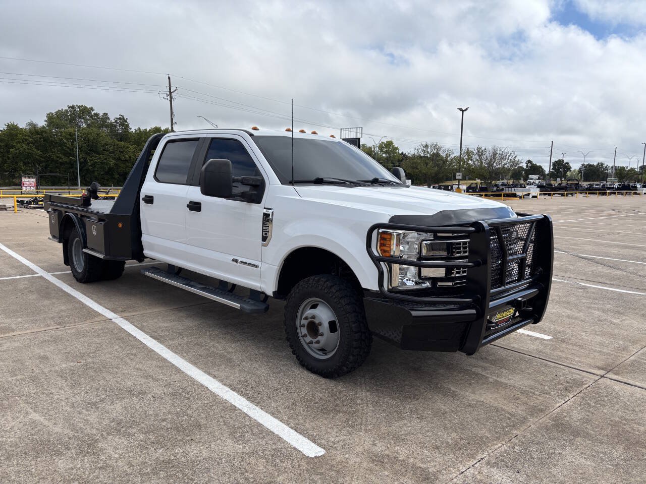 Used 2017 Ford F350 XL w/ XL Value Package AWD/4WD image 4