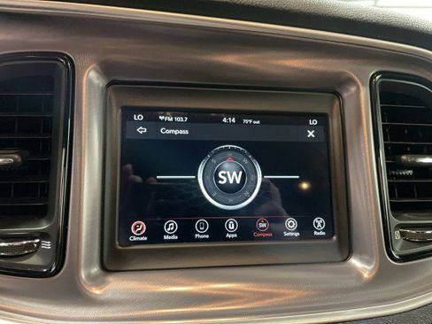 Used 2020 Dodge Challenger SXT RWD image 27